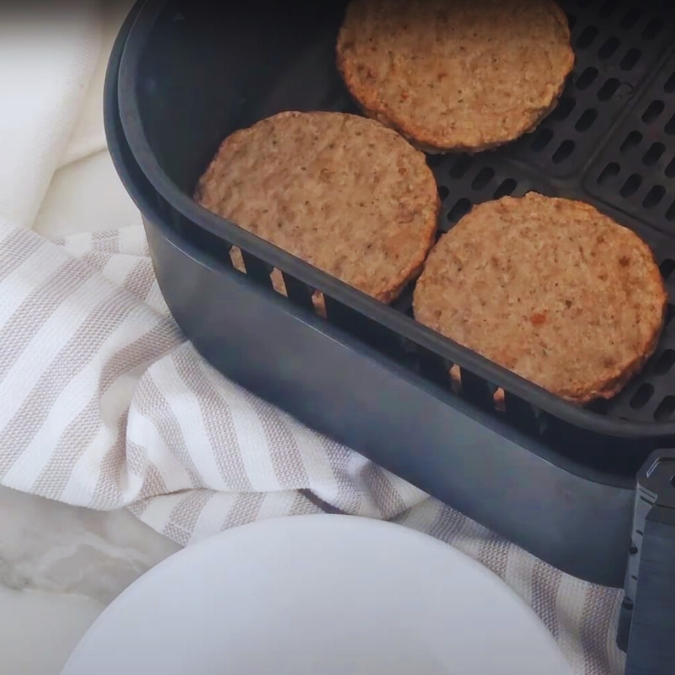 how to cook frozen sausage patties in air fryer