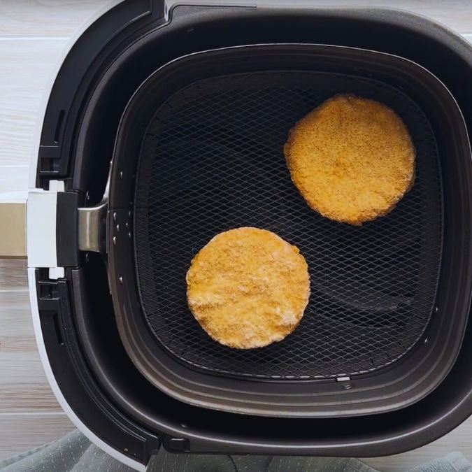 how to cook frozen chicken patties in air fryer