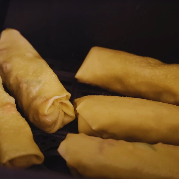 How to Make Frozen Egg Rolls in Air Fryer
