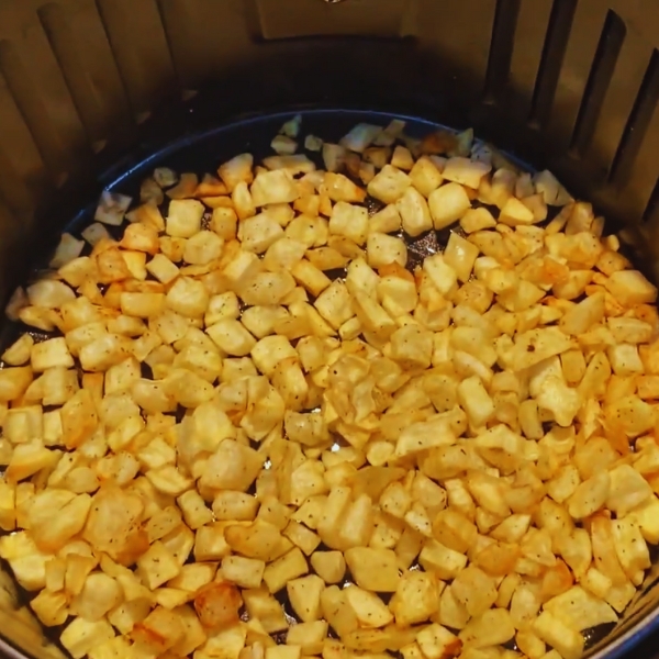 How Long to Cook Frozen Diced Potatoes in Air Fryer?