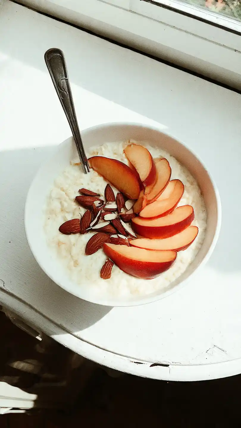 Cottage Cheese with Sliced Peaches and Toasted Almonds