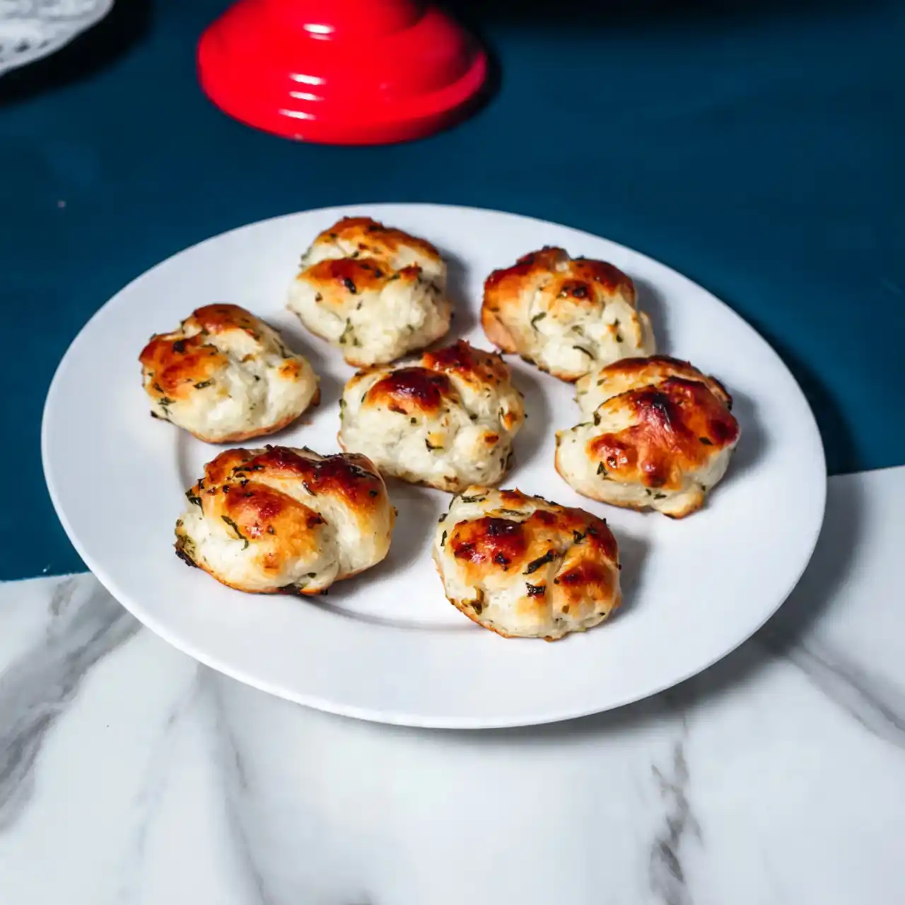 Easy Garlic Knots 